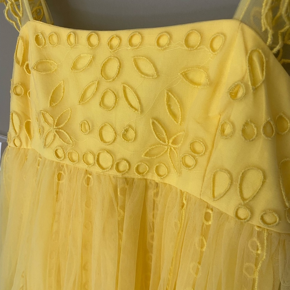 NWT ANTHROPOLOGIE x LET ME BE Yellow Eyelet Tulle Lace Mini Dress Size XS - Picture 7 of 10
